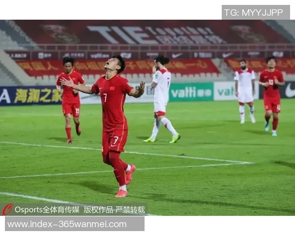 自由足球空霸特长解析与实战技巧分享,助你成为场上明星 自由足球空霸特长解析与实战技巧分享,助你成为场上明星