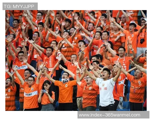 足球场上的泪水与欢笑十个感动瞬间让人铭记的美好回忆